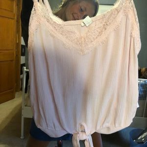 Light pink cropped tie shirt